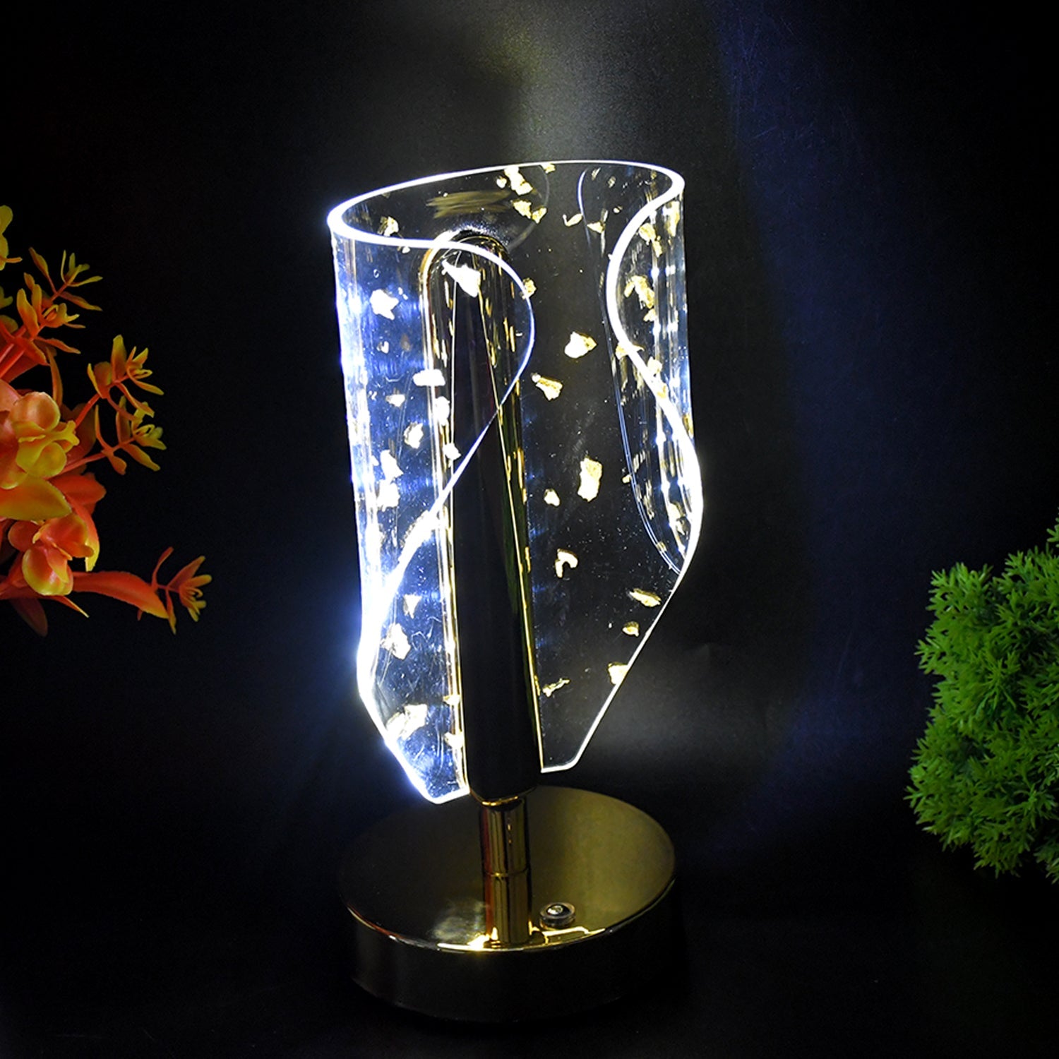 Luxury Golden Leaf Design Crystal Table Lamp (1 Pc) Luxury Golden Leaf Design Crystal Table Lamp (1 Pc)
